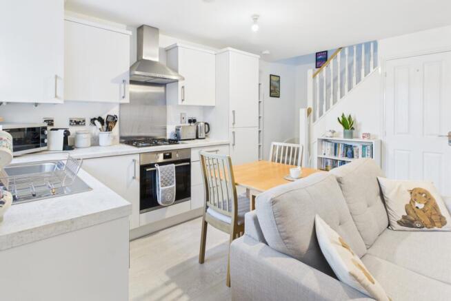 CAM02519G0-PR0361-STILL001