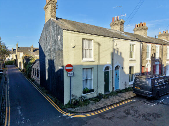 dji_fly_20251120_101654_0040_1763634655835_photo