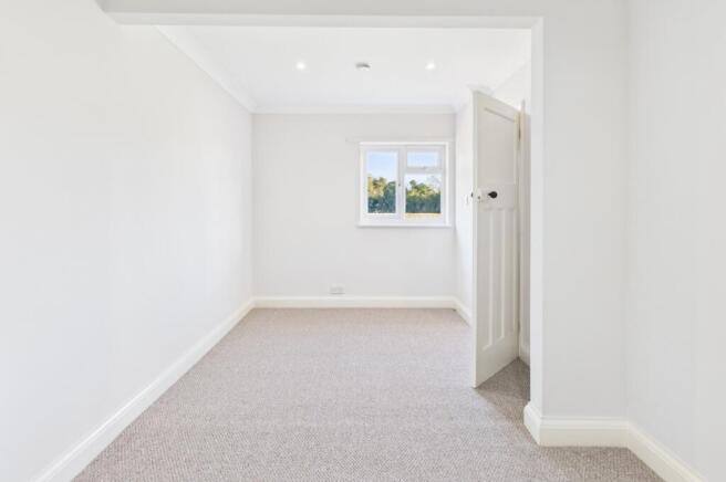 CAM02519G0-PR0373-STILL007