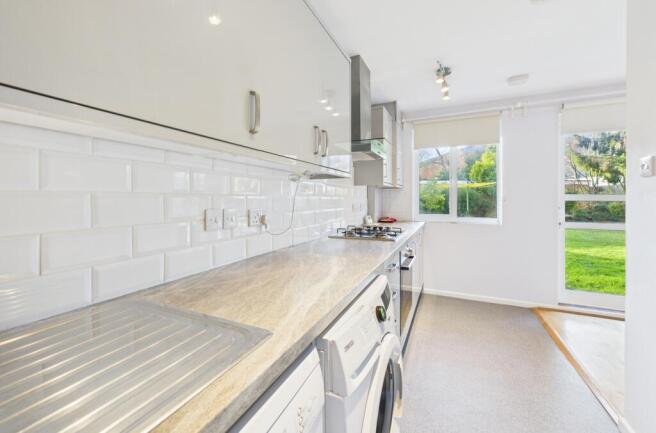 CAM02545G0-PR0535-STILL005