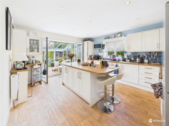 Kitchen / Breakfast Room