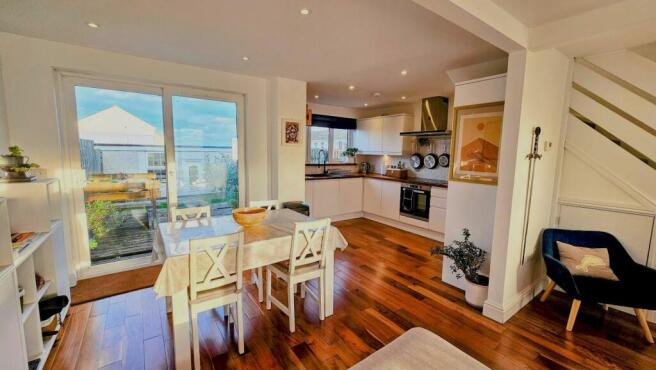 dining room..jpg