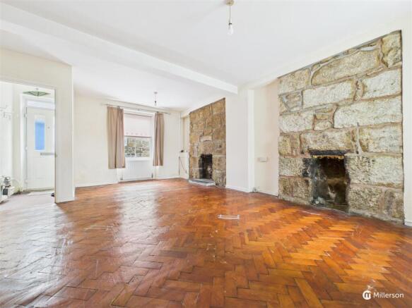 LOUNGE DINING ROOM