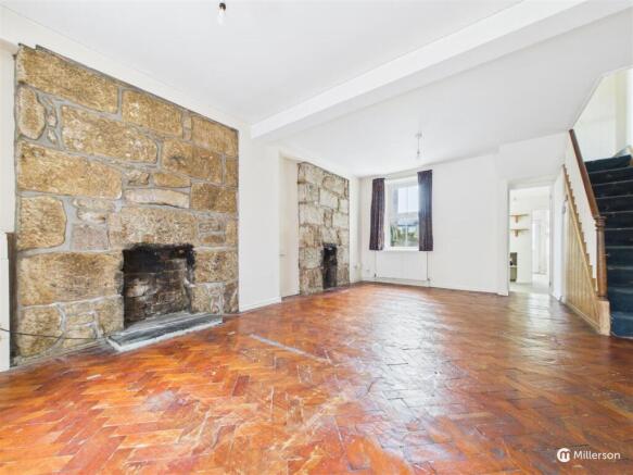 LOUNGE DINING ROOM