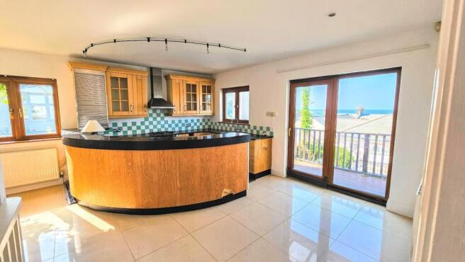 kitchen...jpg
