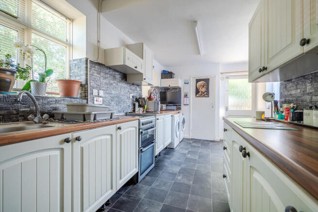 1342071-4-68b0350...