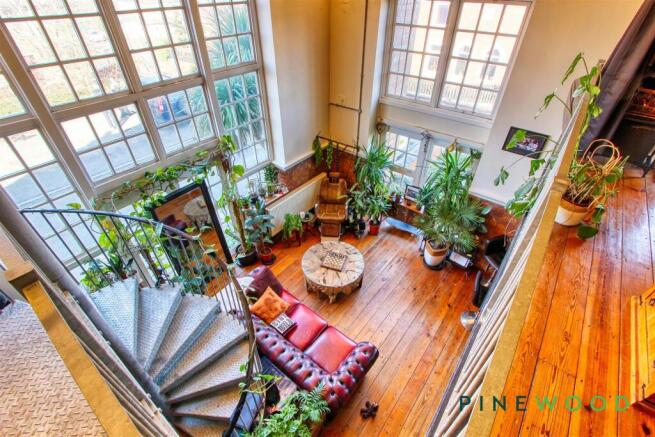 TOP VIEW OF LOUNGE