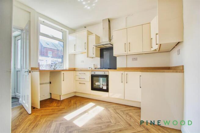 KITCHEN / DINER