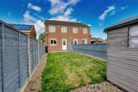 Gower Crescent, Loundsley Green, Chesterfield, Derbyshire S40