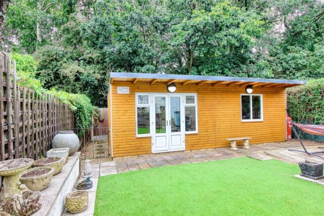 REAR GARDEN   - MANCAVE