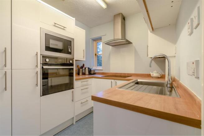 8635909-interior04.jpg