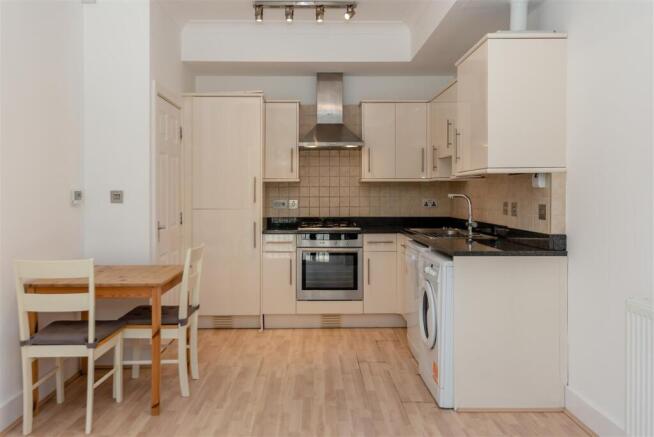 8637160-interior12.jpg