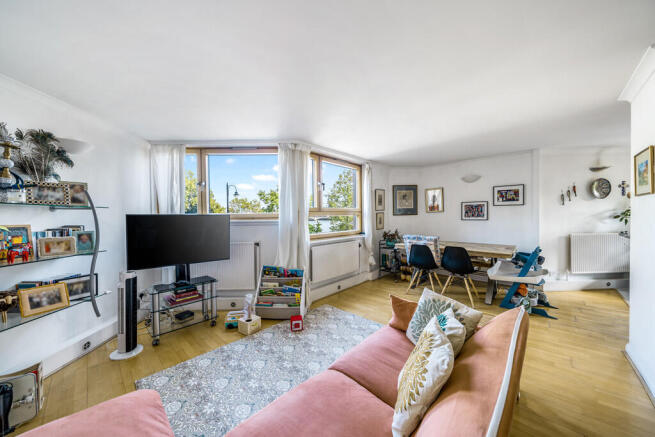 1 Blantyre Walk, ...