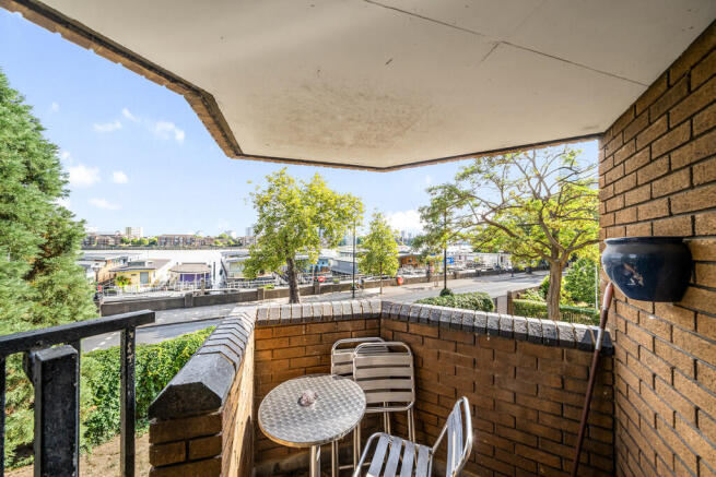 1 Blantyre Walk, ...