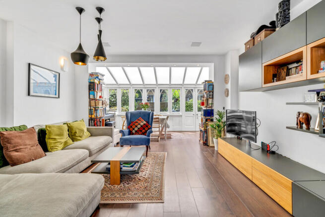 Upcerne Road, SW1...
