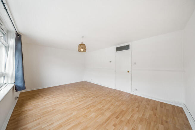 8, 237 North End ...