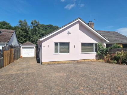 Bath Close, Glastonbury, BA6