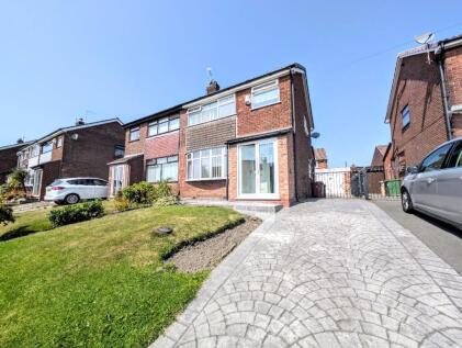 Holcombe Close, Kearsley, Bolton