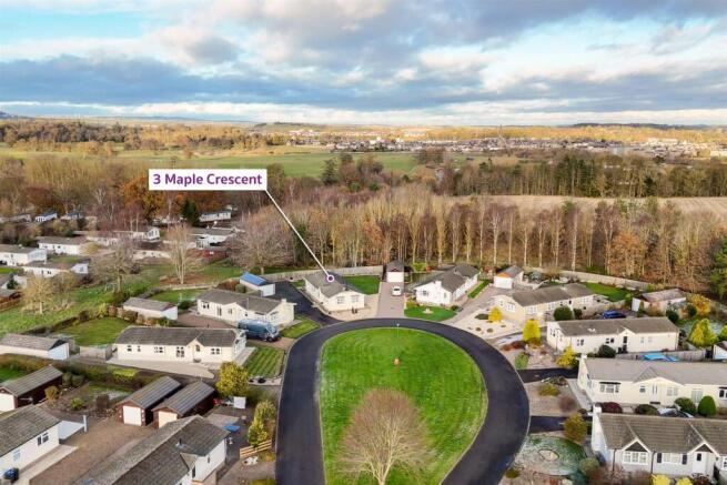 3 Maple Crescent Springwood Village Kelso-01.jpg
