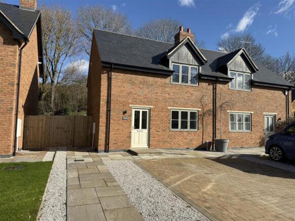 Cranoe Cottage, Bridgedale Rise