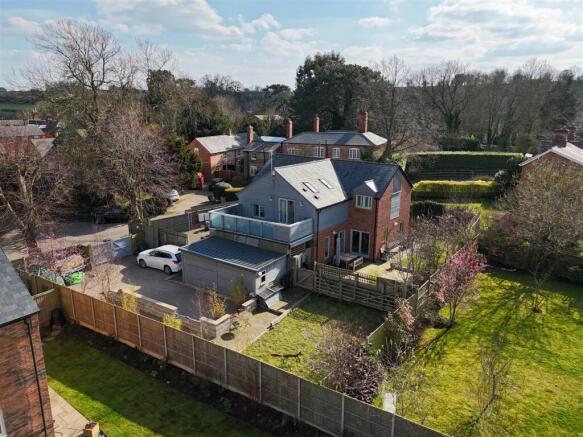 Fox Lodge, Foxton