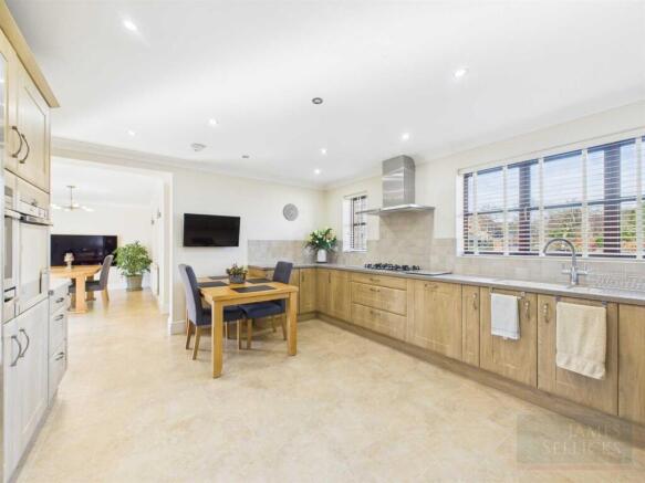 Open plan dining kitchen