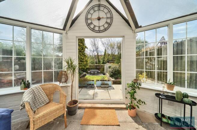 Garden room
