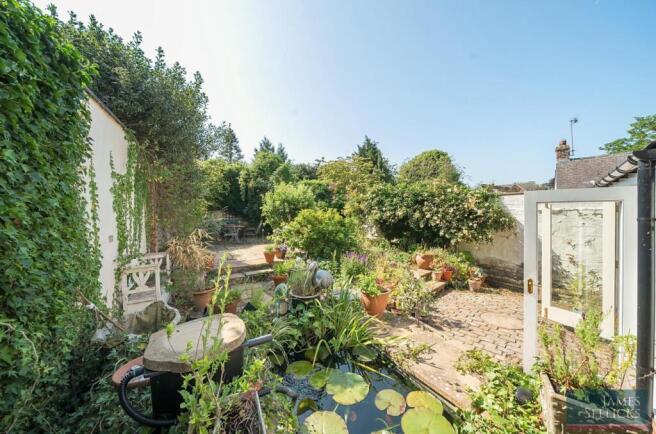 Rear cottage garden