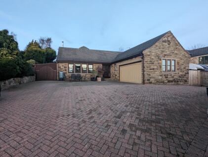 New Road, Staincross