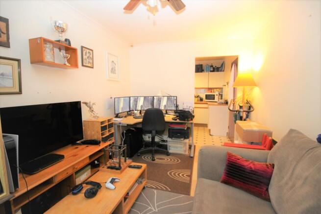 Photo 3