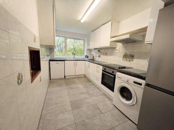 IMG-20251031-WA00...