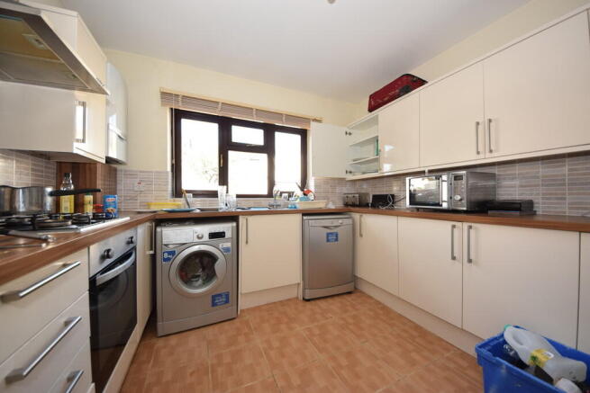 Mayfair Avenue 12...