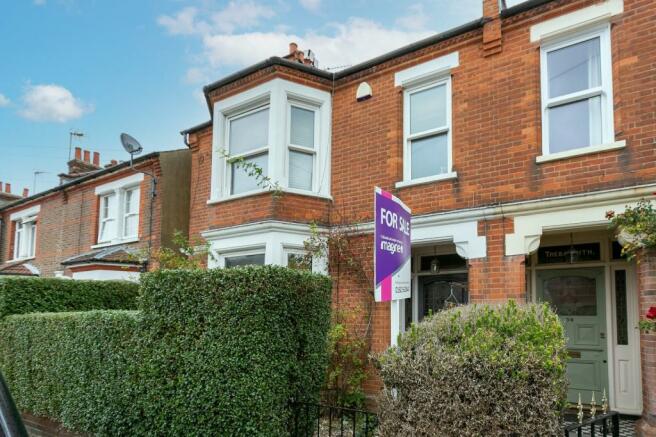 4 bedroom semi-detached house  for sale Watford