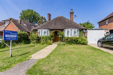 Available With No Onward Chain in Hawkhurst