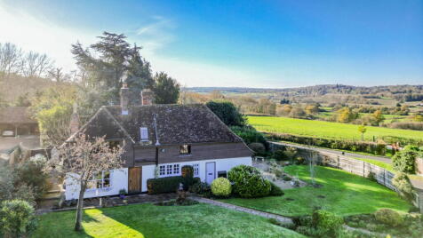 Set Within 1.6 Acres In Goudhurst