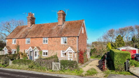 A Character Property With Views In Ticehurst