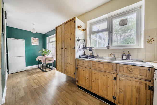 1349944-9-68b9bcb...