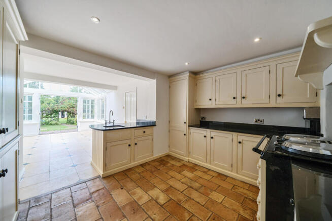 1335804-9-6894d6d...