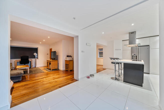 1398026-9-696907a...