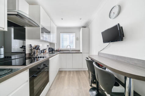 Summers Road, Godalming, GU7