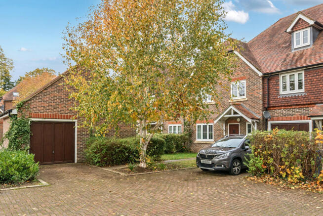 1374258-20-6908ba...