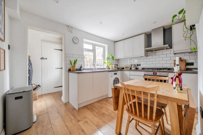 1401088-11-6968c5...