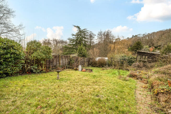 1400733-19-696fc7...