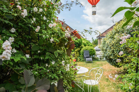 Weydon Hill Road, Farnham, GU9