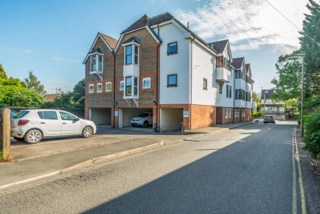 1315003-3-685c247...