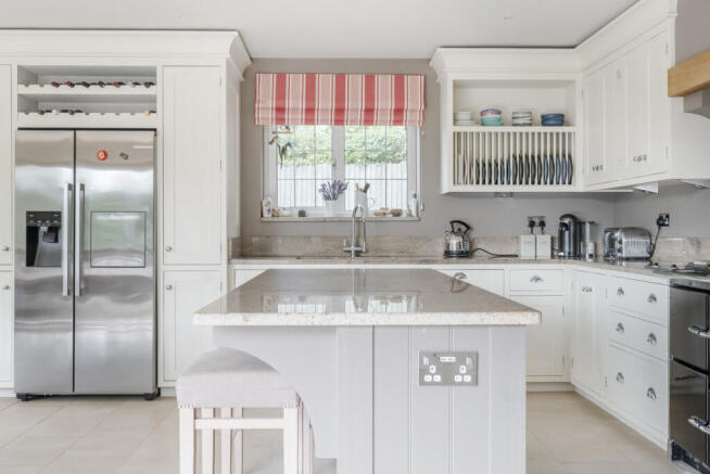 1316399-11-685d6b...