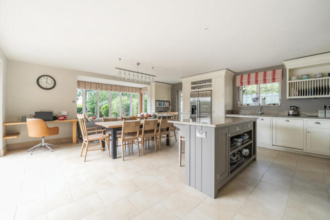 1316399-12-685d6b...