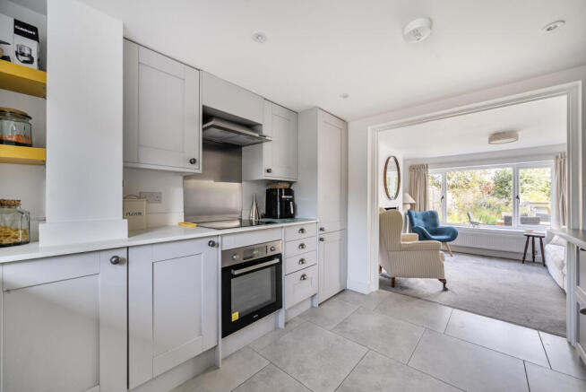 1359618-5-68d40ac...