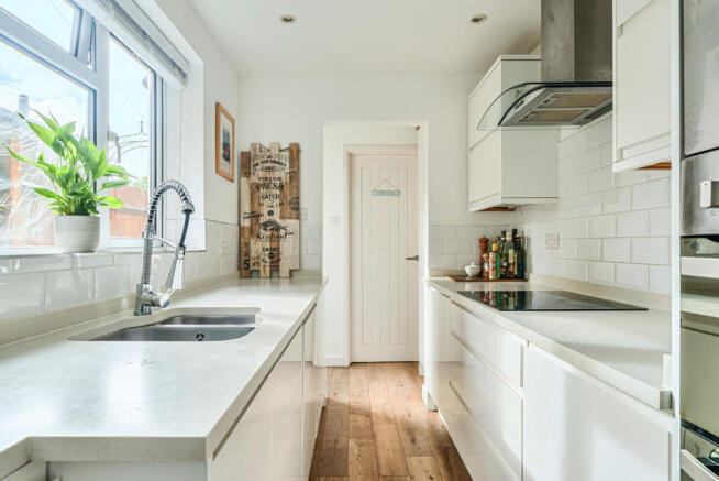 1365827-12-68f0e4...