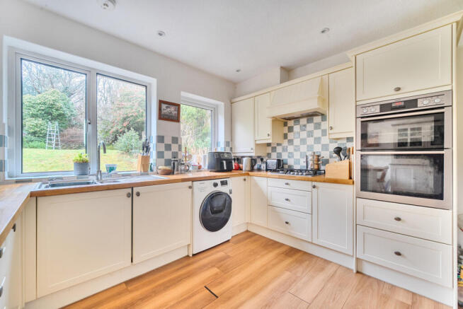 1396917-12-69610d...